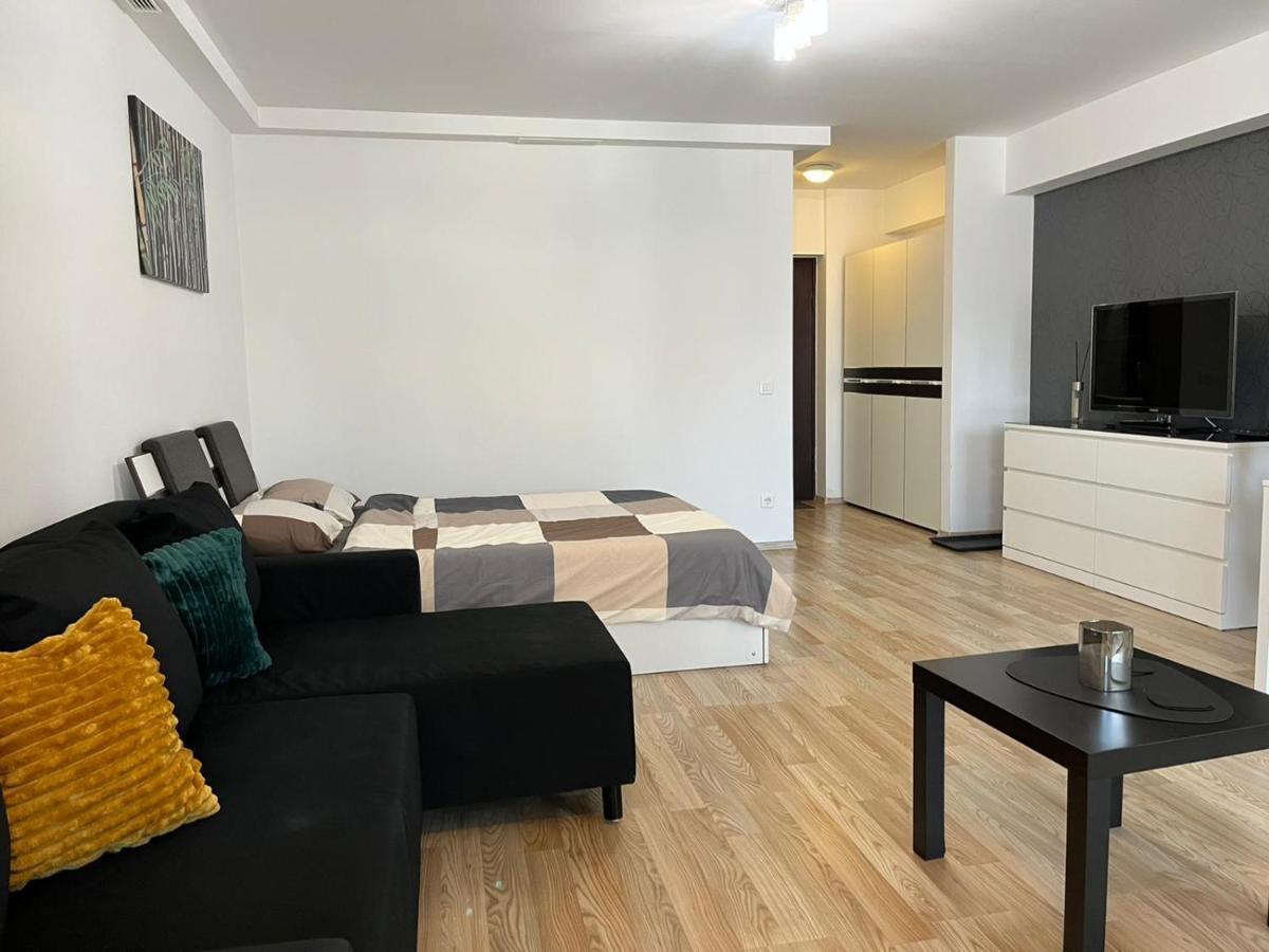 Tranzzzit Airport Apartment Otopeni Kültér fotó